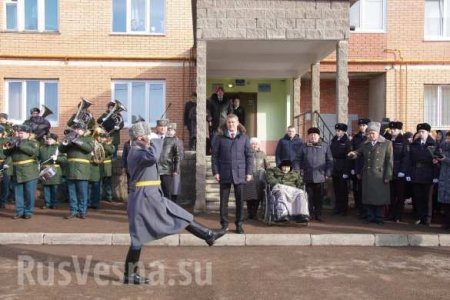 Персональный парад: военные в Уфе поздравили 102-летнего ветерана Великой Отечественной войны (ФОТО)