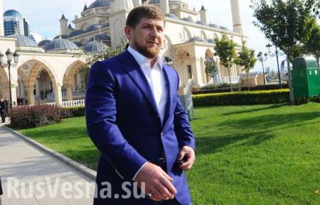 Рамзан Кадыров открыл памятник погибшим в Чечне десантникам (ВИДЕО)