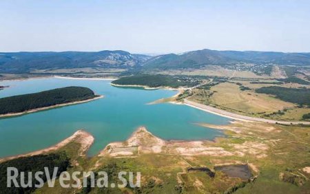 Вдвое меньше воды, чем год назад: в Крыму обмелели водохранилища