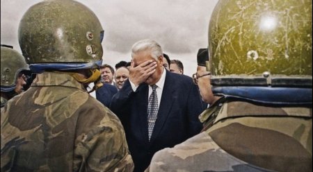 Личный фотограф рассказал о секрете снимка «страдающего» Ельцина (ФОТО)