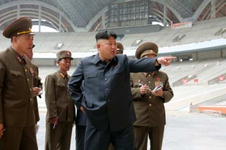 Изолировался или заразился? — На Западе гадают о странном исчезновении Ким Чен Ына