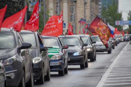 Зрелищные кадры: парад в Донецке вопреки карантину (ВИДЕО)