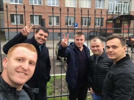 Задержаннных по заявлению педофила полицейских из новгородских Боровичей отпустили после народных протестов (ФОТО, ВИДЕО)