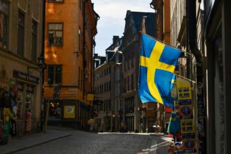 Несмотря на отказ от карантина, Швеция может столкнуться с мощнейшим кризисом, — Bloomberg