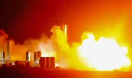 Прототип межпланетного корабля Илона Маска взорвался при испытании двигателя (ВИДЕО)