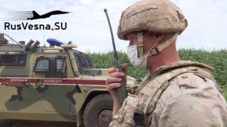 Сирия: толпа остановила патруль армии России и обратилась к военным (ВИДЕО)