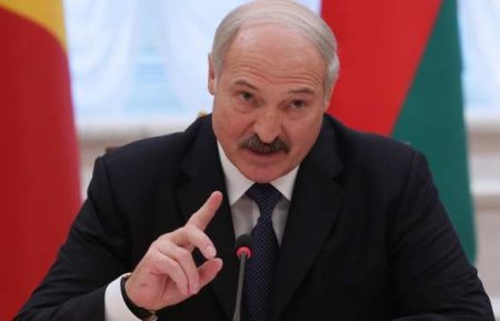 Лукашенко на эсктренном совещании Совбеза заявил о «грязных намерениях» россиян (ФОТО)