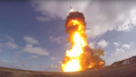 Иран показал баллистическую ракету имени генерала Сулеймани (ВИДЕО)