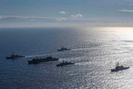 «Это стало почти постоянно»: Шойгу заявил о возросшей активности иностранных кораблей в Чёрном море