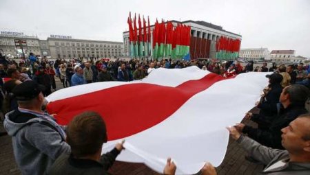 «Я костьми лягу, но БЧБ-флаг никогда не поднимется над нашей страной!» — белорусский офицер (ВИДЕО)
