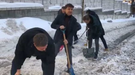 В Госдуме предложили отправить «освободителей Крыма» в Сибирь на уборку снега