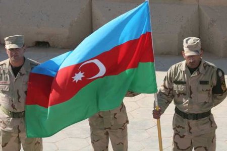 Азербайджан ввел военное положение на всей территории