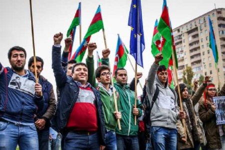 В Азербайджане сейчас как в России после Крыма — эксклюзивный комментарий «Русской Весне» из Баку