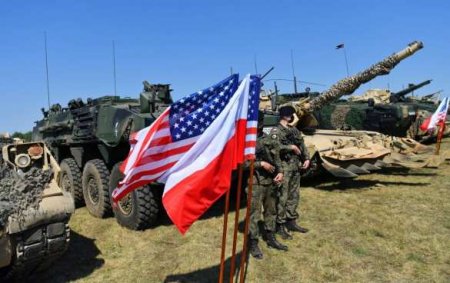 США создают мощный военный плацдарм у границ России и Белоруссии