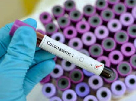 Сотни умерших за сутки: коронавирус в России