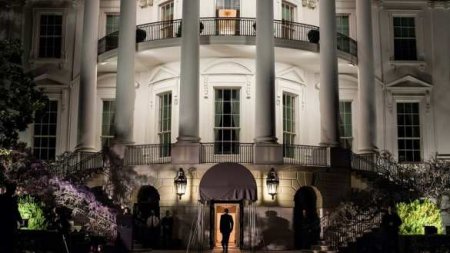 Главное посмешище команды Обамы вернётся в Белый дом