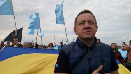 Пропагандист Муждабаев ругает «глупые головы» в Киеве и мечтает об уничтожении «путинской России»