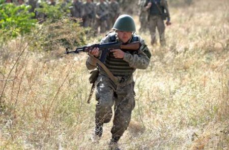 Армия ЛНР опубликовала кадры допроса бежавшего командира-разведчика ВСУ (ВИДЕО)