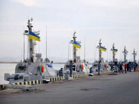 Британские инструкторы проведут учения для украинских военных моряков