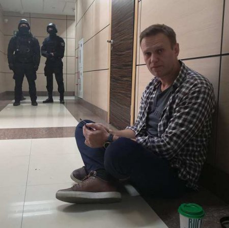 МОЛНИЯ: Суд вынес решение по сроку Навального за дело «Ив Роше» (+ВИДЕО)