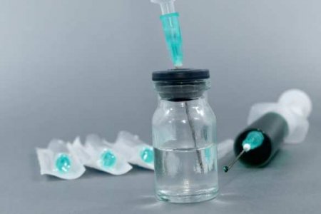 С миру по нитке: Литва поделится остатками вакцины от COVID-19 с Украиной