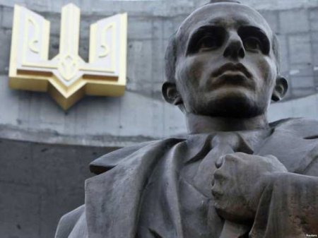 В Мюнхене осквернили могилу Бандеры, посол Украины обвиняет немецких историков (ФОТО)