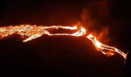В Исландии начал извергаться вулкан, спавший 6 тысяч лет (ВИДЕО)