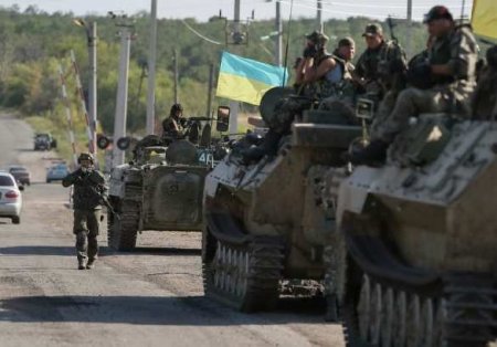 Наблюдатели нашли в Донбассе странные танки (ФОТО, ВИДЕО)