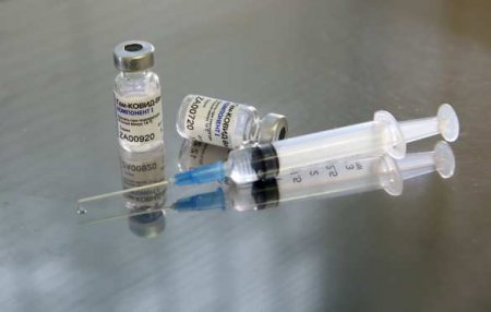 Украина запрещает въезд вакцинированным «Спутником V»