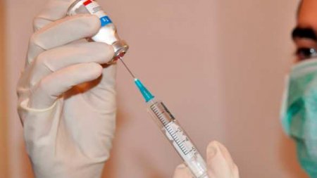 Ещё один регион РФ вынужден приостановить вакцинацию от коронавируса