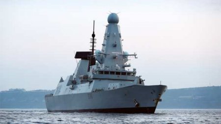Лондон объяснил потерю документов о провокации эсминца Defender у берегов Крыма
