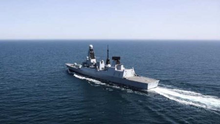 Глава МИД Британии сделал заявление об инциденте с эсминцем Defender в российских водах