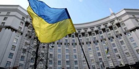 Украинские власти заявили о планах выдворения россиян из Крыма