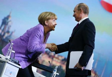В Кремле рассказали о разговоре Путина и Меркель