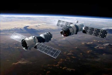 Тайконавты вернулись на Землю с китайской космической станции (ВИДЕО)
