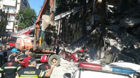 Взрыв в Батуми: обрушился целый подъезд, под завалами ищут людей (+ФОТО, ВИДЕО)
