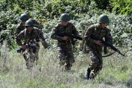Армения заявила о вторжении на свою территорию армии Азербайджана