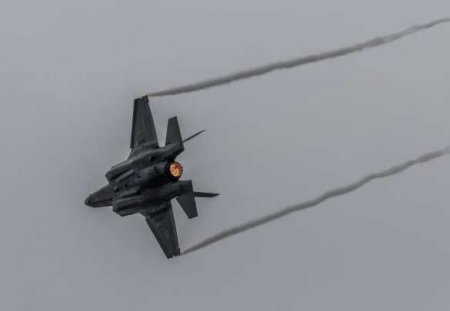Новейший F-35 рухнул в Средиземное море