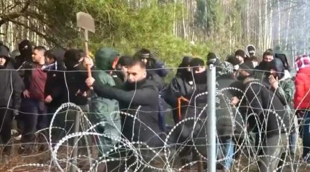 Мигранты вновь начали штурмовать польскую границу