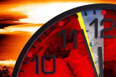 Стрелки «часов Судного дня» близки к отметке сто секунд до конца света