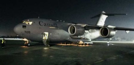 Канада отправила на Украину самолёт с вооружением и военными инструкторами