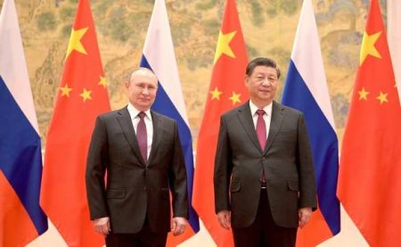 Россию и Китай назвали новой «осью зла»: читатели осудили заявление обозревателя Daily Mail