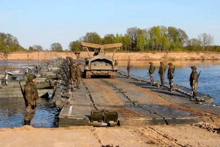 У границы Украины армия России возвела новый мост — съёмка со спутника (ФОТО)