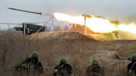 Донбасс в огне: враг усиливает удары и перебрасывает силы к фронту (ВИДЕО)