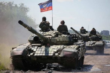 Ударный танковый кулак армии ДНР под Мариуполем вызвал панику на Украине (ВИДЕО)