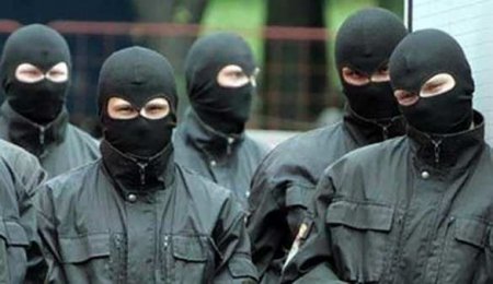 Украина погружается в хаос: банды мародёров ходят по домам (ВИДЕО)