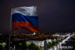 В Новом Уренгое дома раскрасят в цвета российского флага. Фото