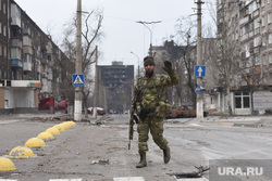 Армия РФ эвакуировала жителей Мариуполя из-под огня националистов