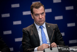 Медведев: санкции Запада не задушат Россию