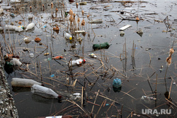 Житель Сургута обвинил власти в загрязнении озера